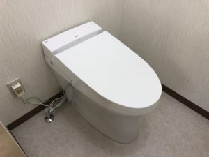 大阪市天王寺区　戸建て住宅　洋式トイレ　LIXIL サティス　施工事例　洋式から洋式