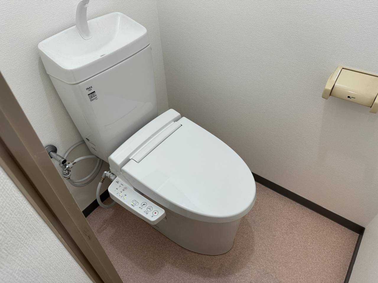 大阪市天王寺区　マンションのトイレ内装リフォーム工事　ウォシュレットも設置