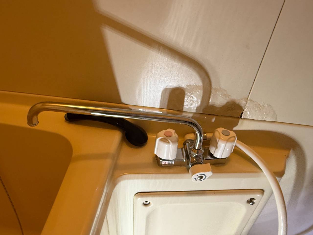 大阪市天王寺区　マンションの浴室シャワー水栓取替リフォーム工事