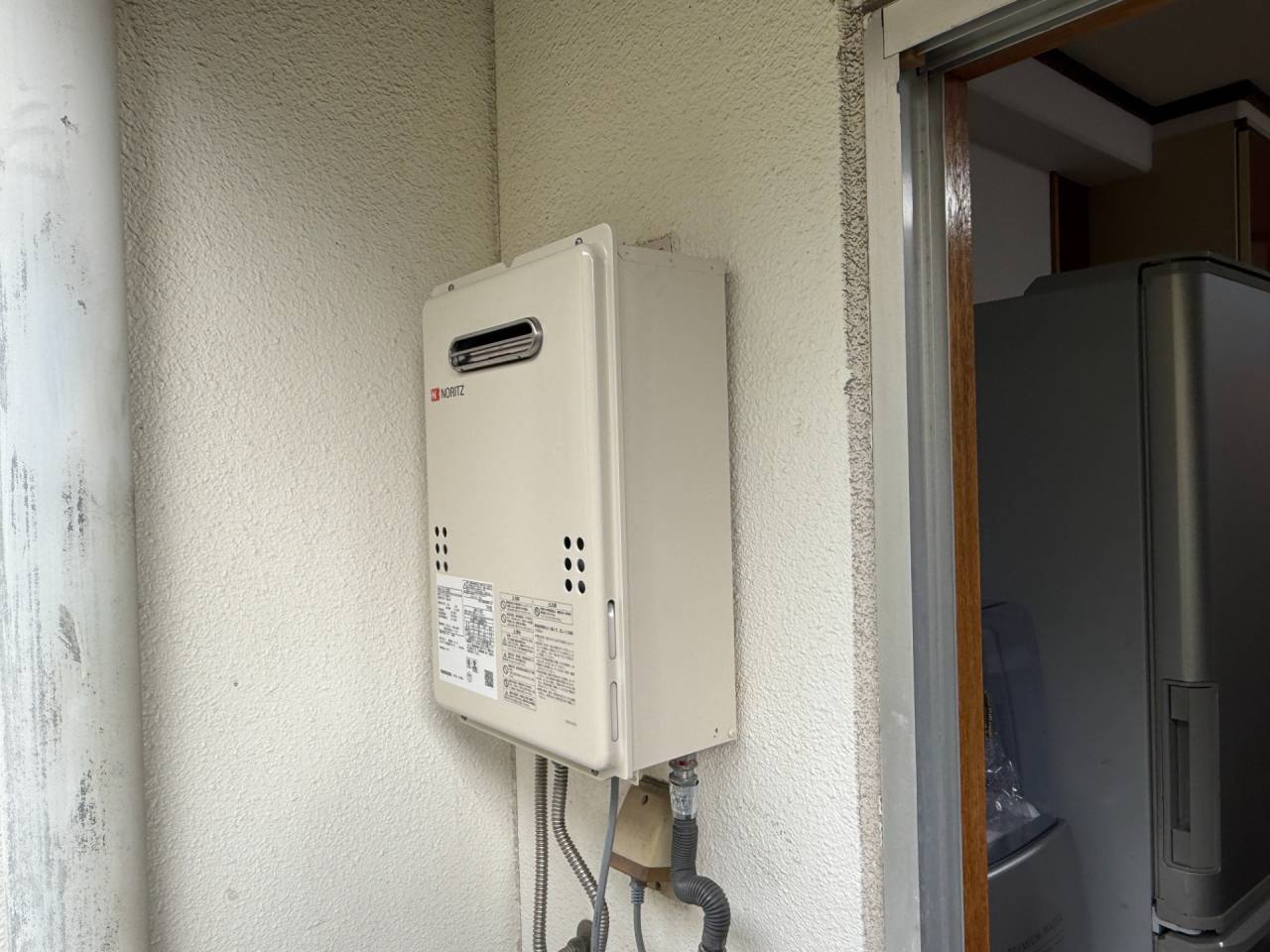 大阪市東住吉区　マンションの給湯器取替リフォーム工事　２００８年製でした