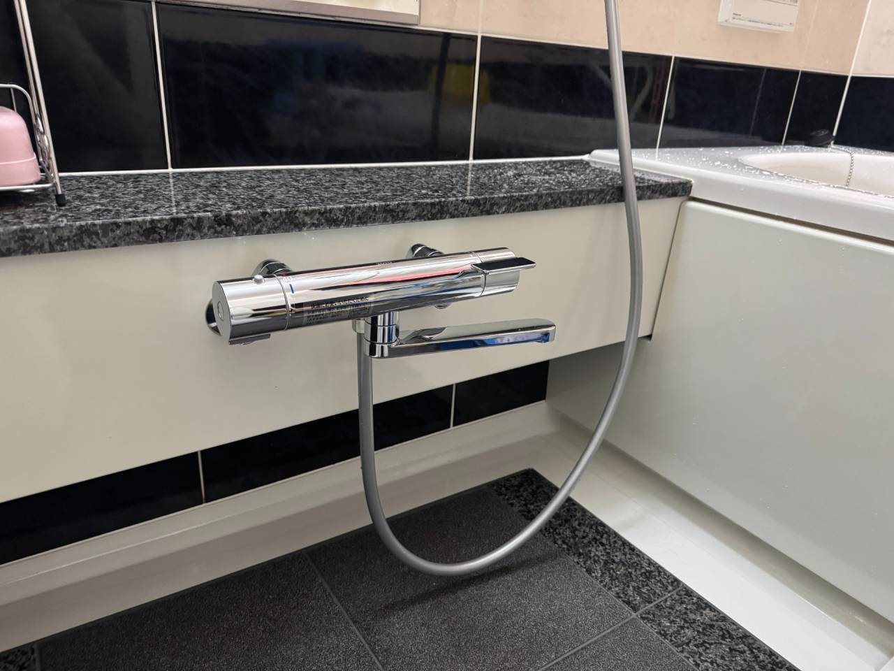 大阪市天王寺区　分譲マンションの浴室シャワー水栓取替リフォーム工事