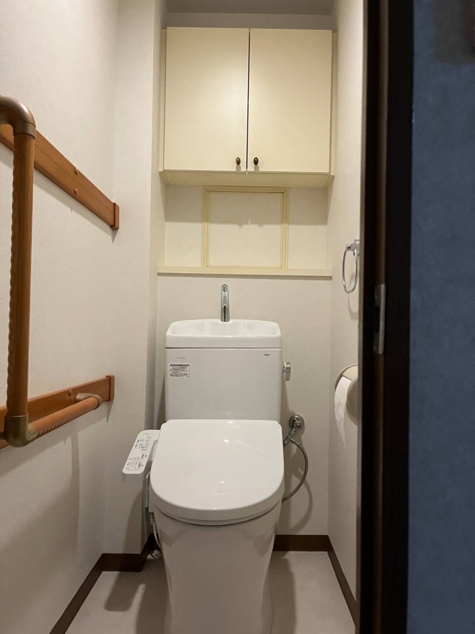 大阪市阿倍野区　分譲マンションのトイレ取替リフォーム工事　内装工事も同時施工