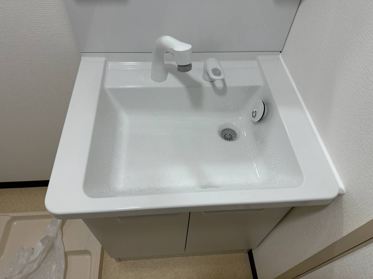 大阪市天王寺区　マンションの洗面化粧台取替リフォーム工事