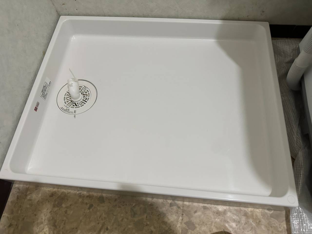 大阪市天王寺区　分譲マンションの防水パン設置工事　水漏れ対策