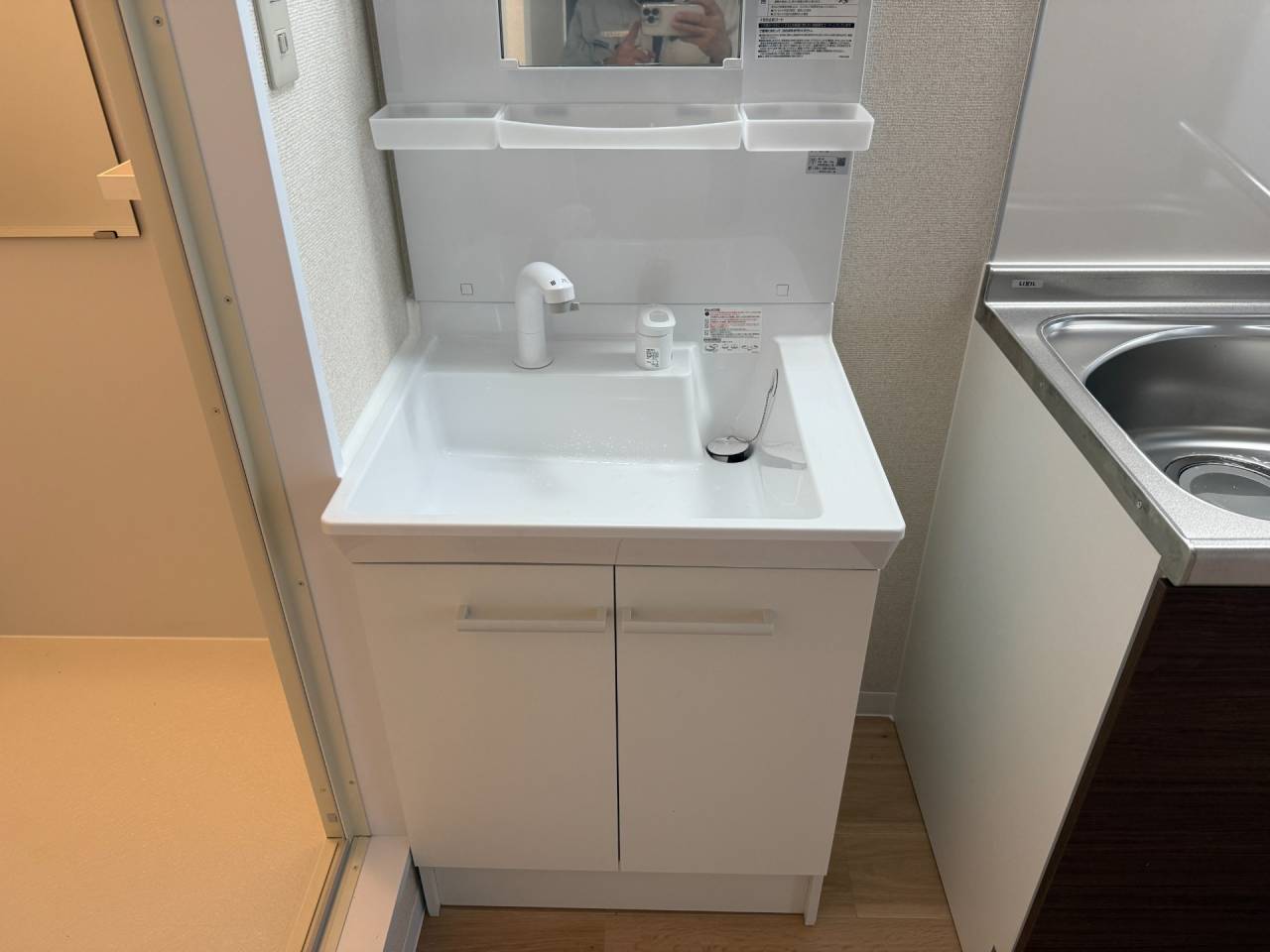 大阪市浪速区　マンションの洗面台新設リフォーム工事