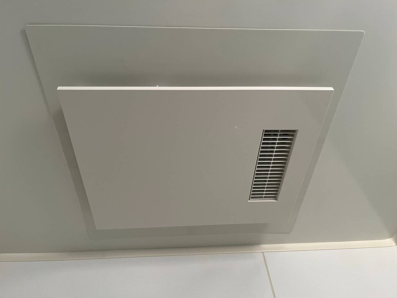 大阪市西区　分譲マンションの浴室換気扇取替リフォーム工事　浴室水栓も同時施工