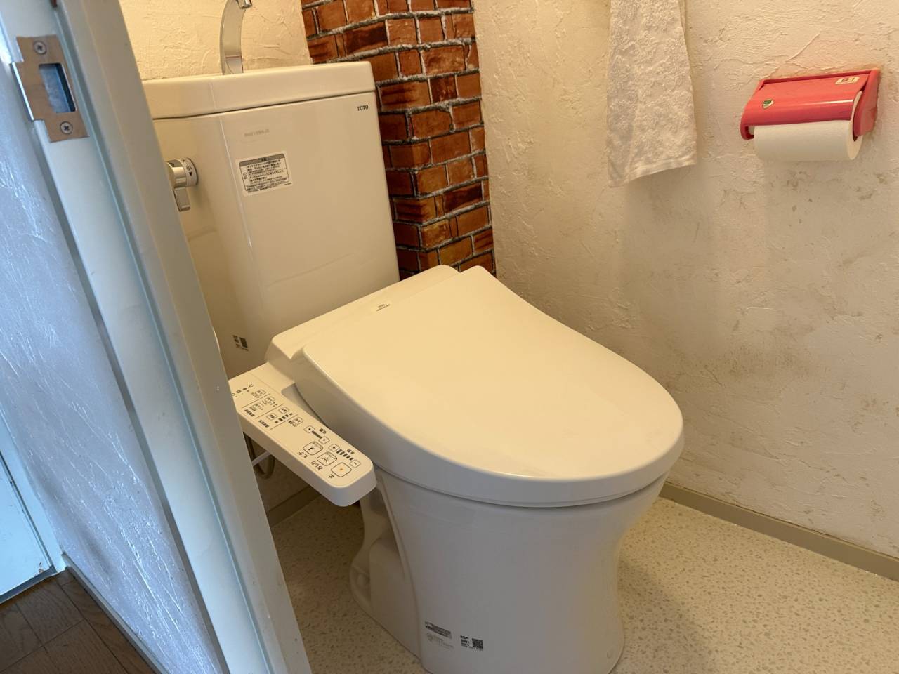 大阪市阿倍野区　分譲マンションのトイレ取替リフォーム工事　ピュアレストＭＲ