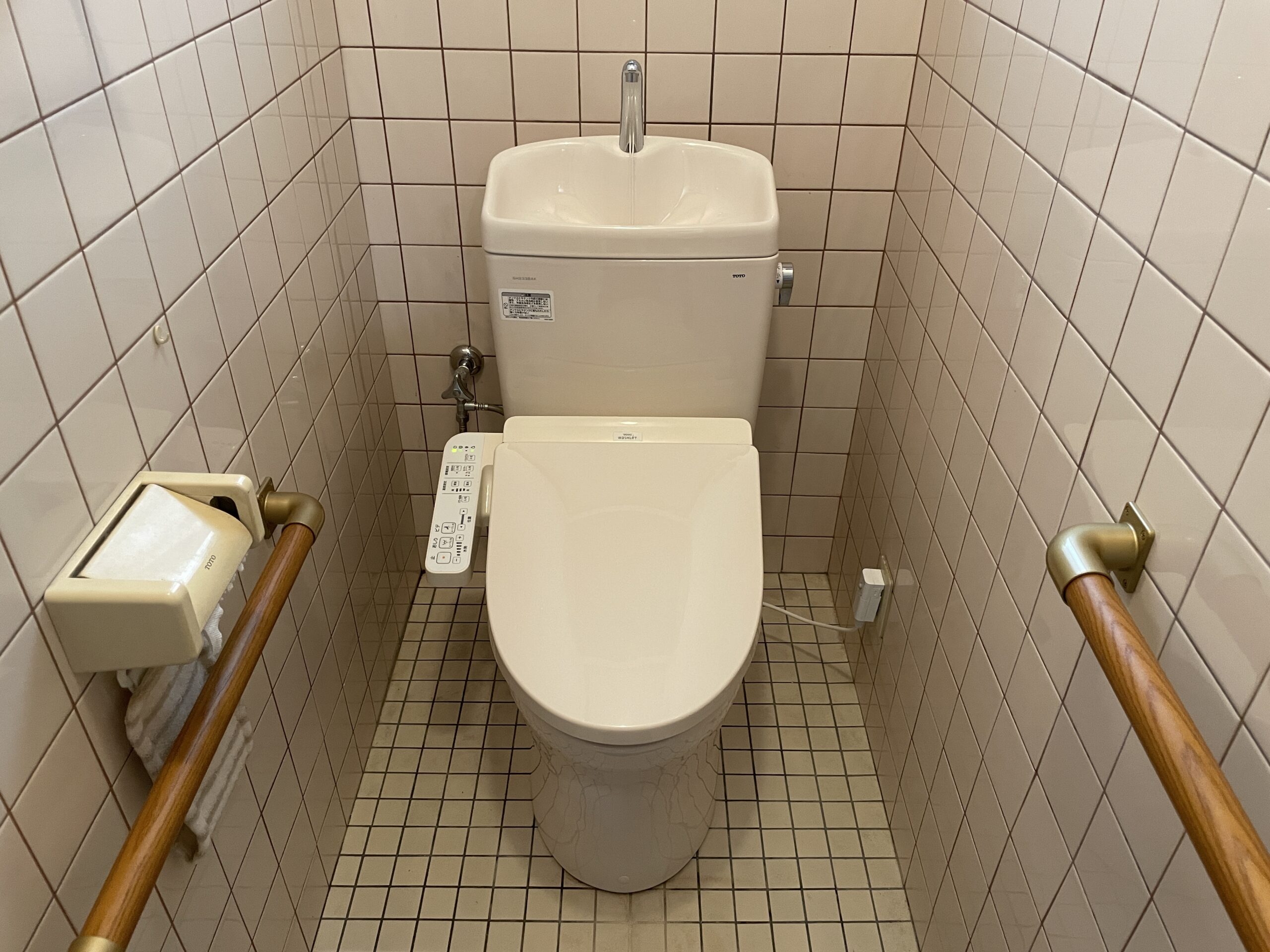 大阪市天王寺区　戸建て住宅のトイレ取替リフォーム工事　