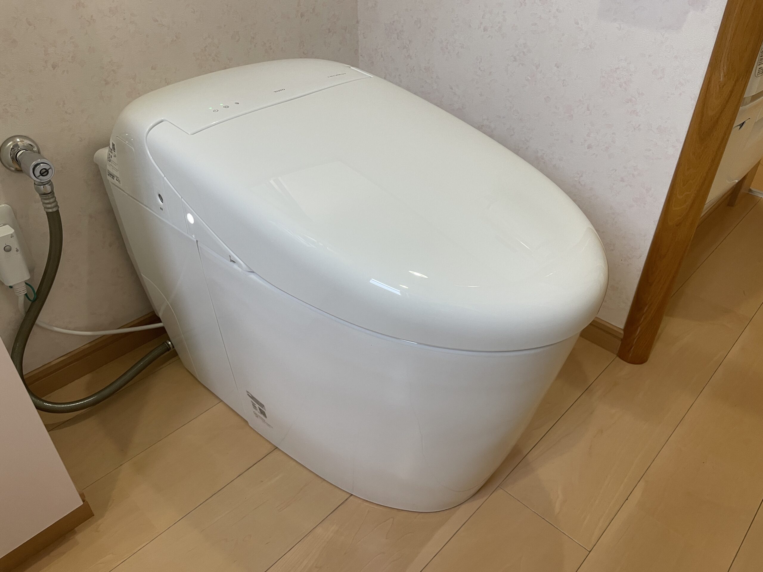 大阪市浪速区　戸建て住宅のトイレ取替リフォーム工事　TOTO　ネオレスト
