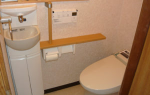 大阪市天王寺区　和式から洋式トイレ　手洗い　内装